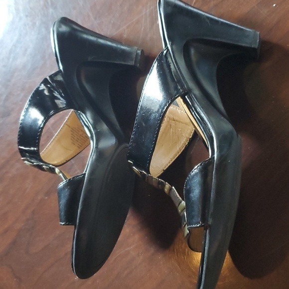 Croft and Barrow  heels. - Picture 2 of 6